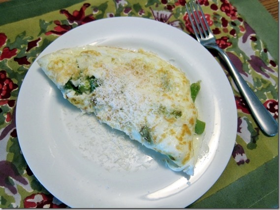 egg white omlete with asparagas