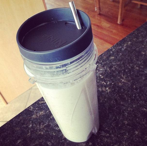 peanut_butter_and_banana_smoothie_