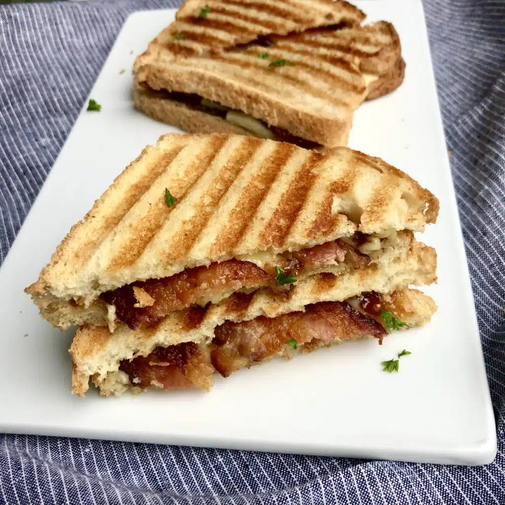 This fig & bacon grilled cheese sandwich tastes totally gourmet!
